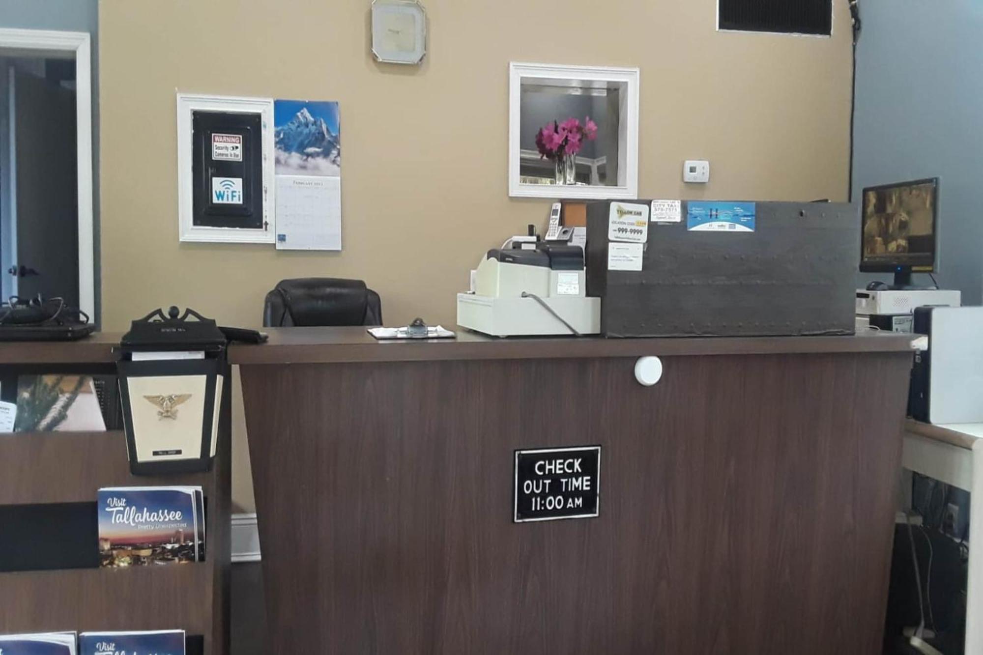 Oyo Hotel Tallahassee Downtown Ngoại thất bức ảnh