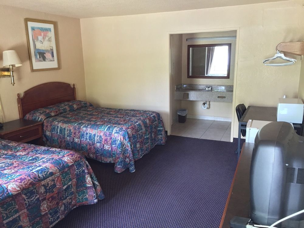 Oyo Hotel Tallahassee Downtown Ngoại thất bức ảnh