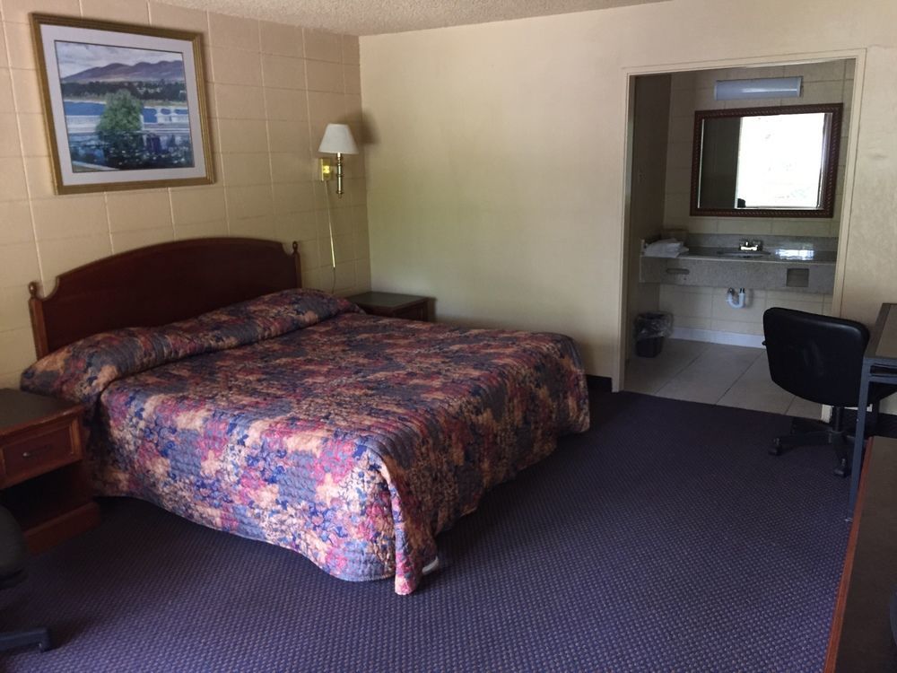 Oyo Hotel Tallahassee Downtown Ngoại thất bức ảnh