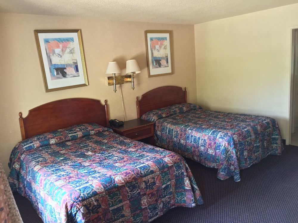 Oyo Hotel Tallahassee Downtown Ngoại thất bức ảnh
