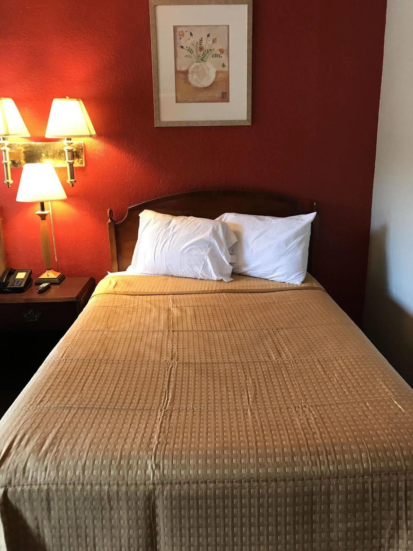 Oyo Hotel Tallahassee Downtown Ngoại thất bức ảnh